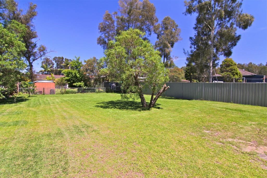 56 Emora Avenue, DAVISTOWN NSW 2251, Davistown - Thumbnail 3