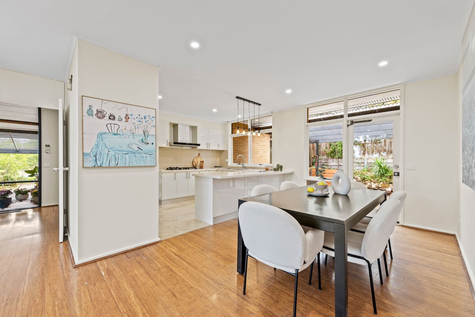 2 Esta Court, Doncaster VIC 3108, Doncaster - Thumbnail 5
