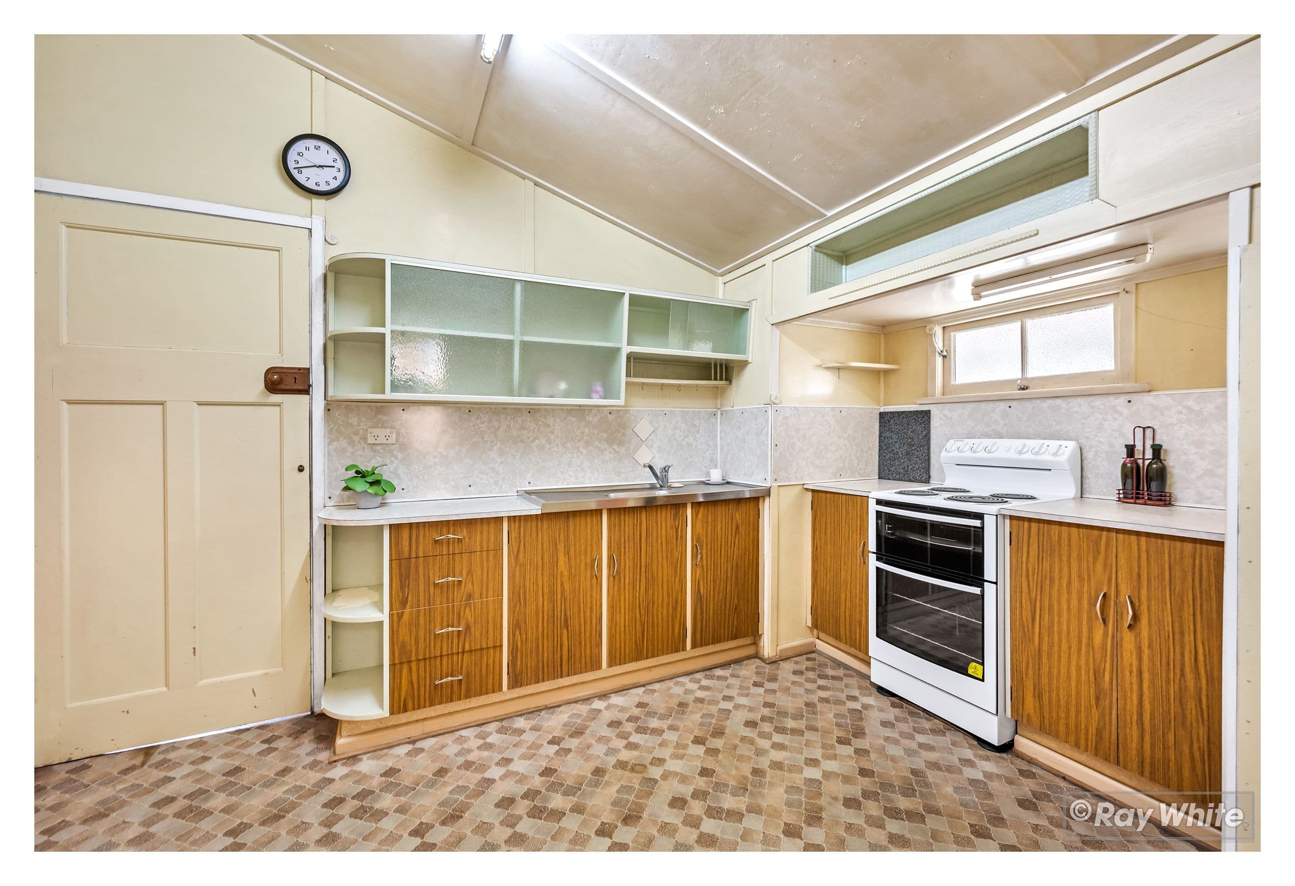 14 Charles Street, Berserker QLD 4701, Berserker - Thumbnail 3