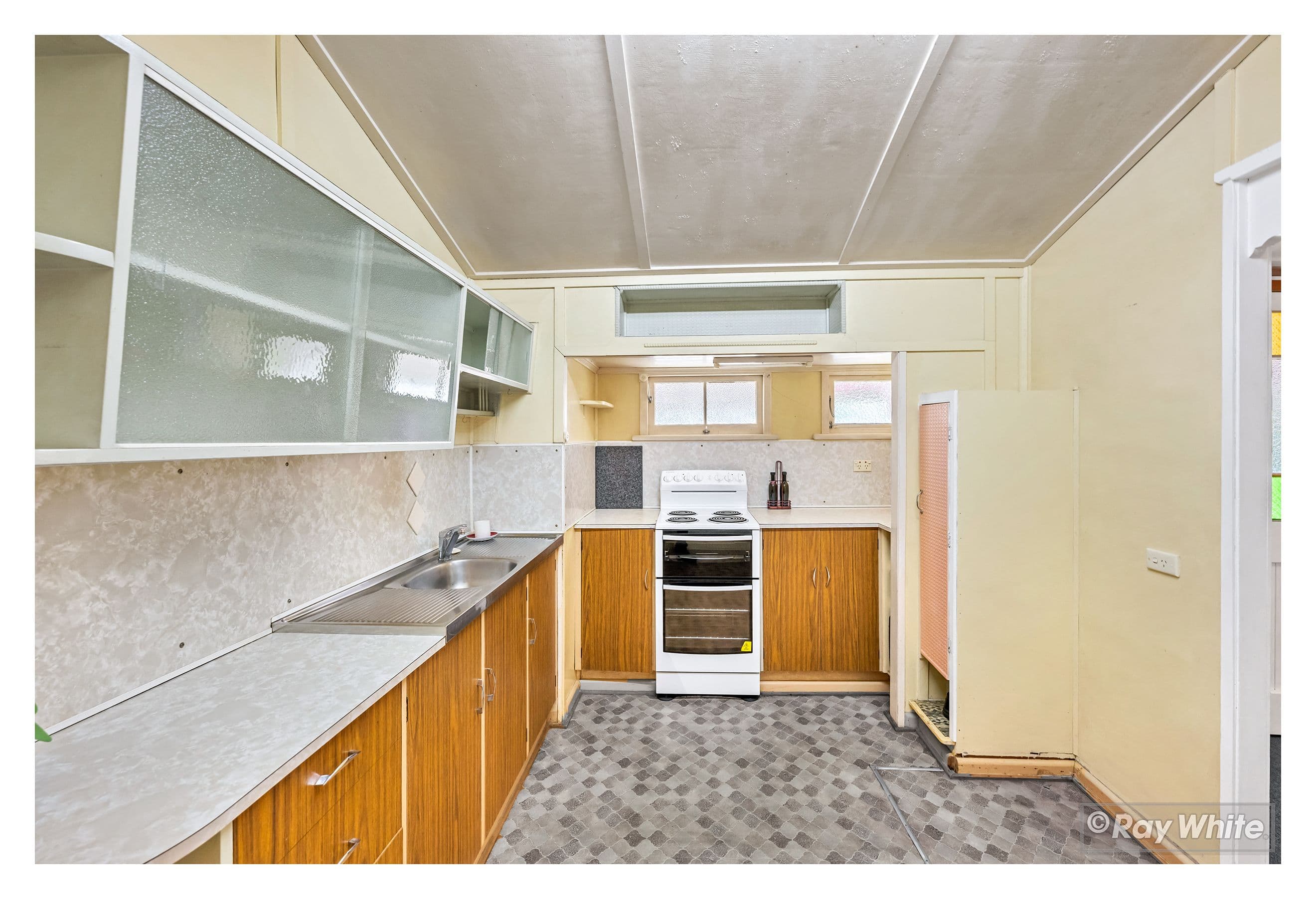 14 Charles Street, Berserker QLD 4701, Berserker - Thumbnail 4