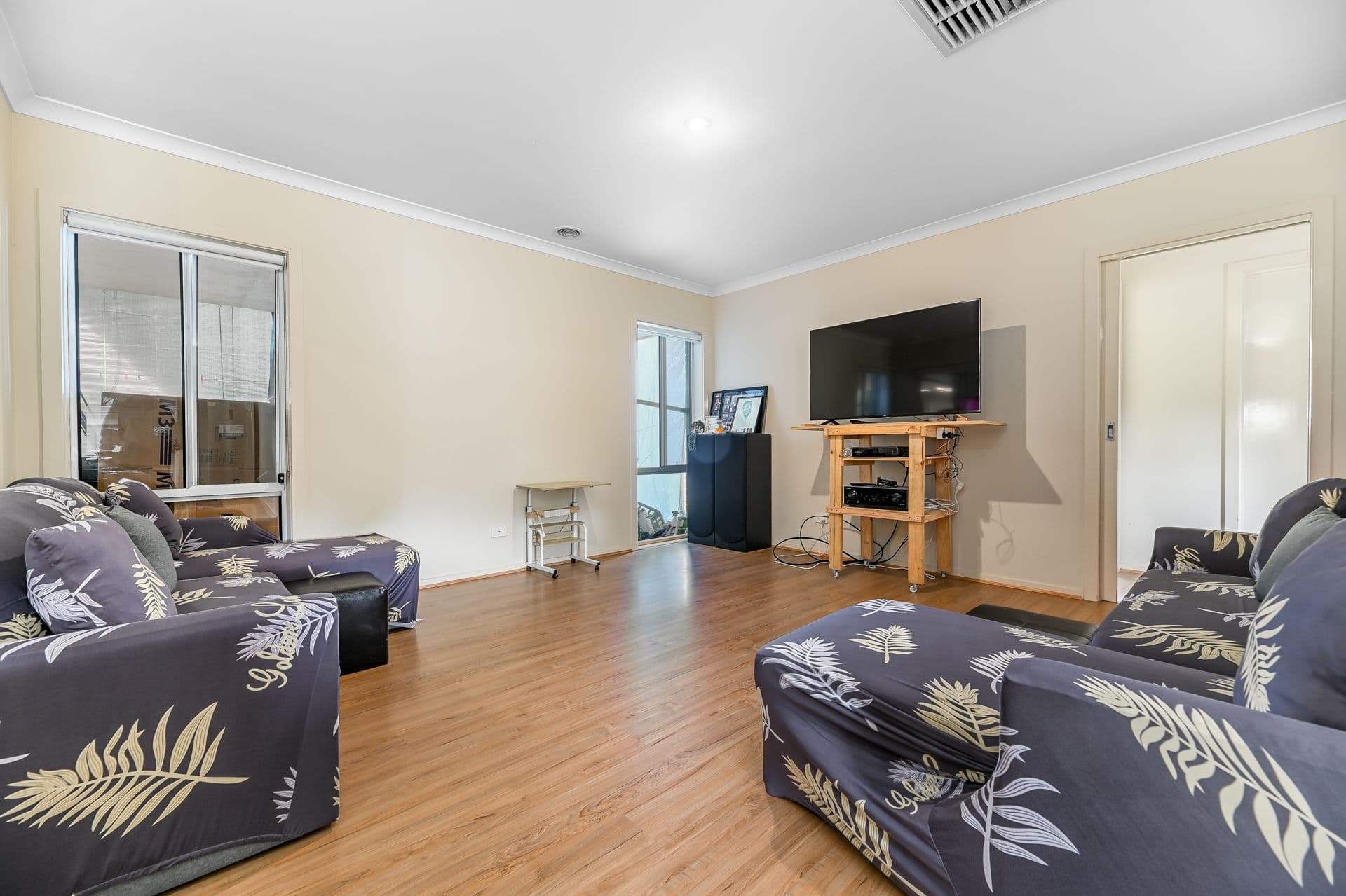 12 Macpherson Circuit, Cranbourne East VIC 3977, Cranbourne East - Thumbnail 4
