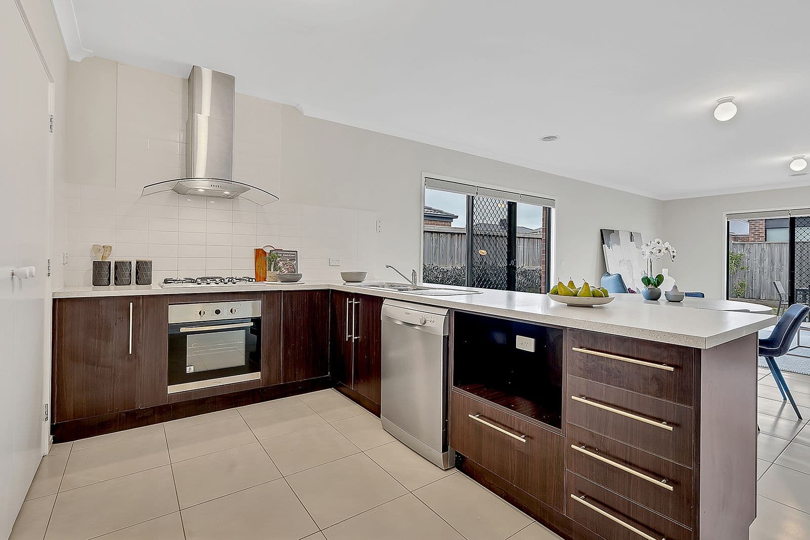 8 Buckland Hill Drive, Wallan VIC 3756, Wallan - Thumbnail 7