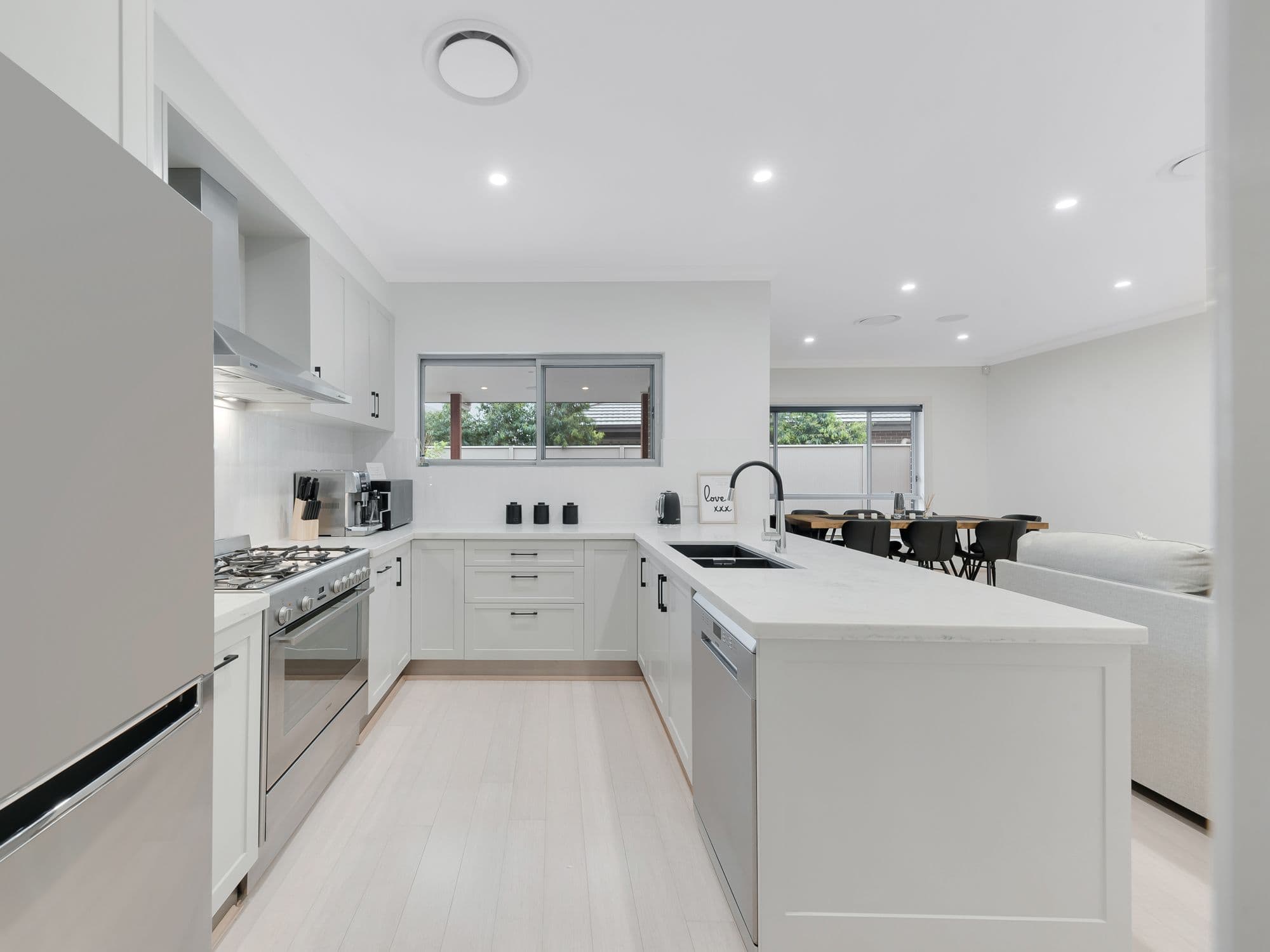 6 Silky Road, Spring Farm NSW 2570, Spring Farm - Thumbnail 4
