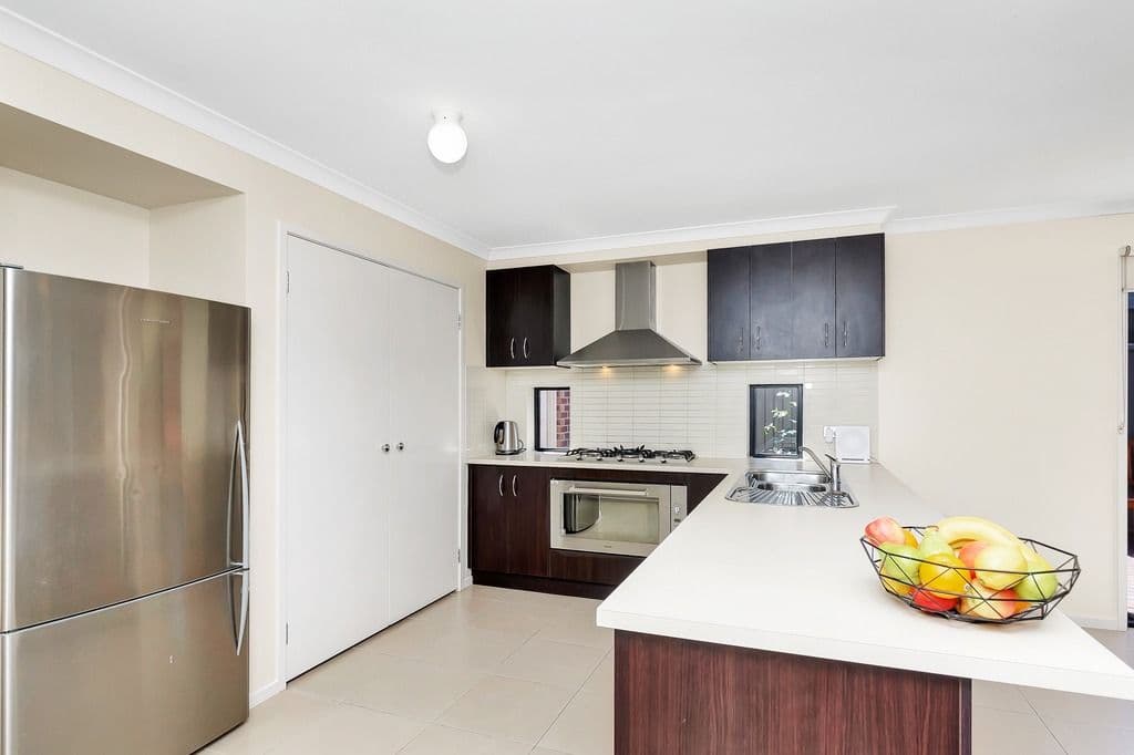 40 Weavers Street, Manor Lakes VIC 3024, Manor Lakes - Thumbnail 4