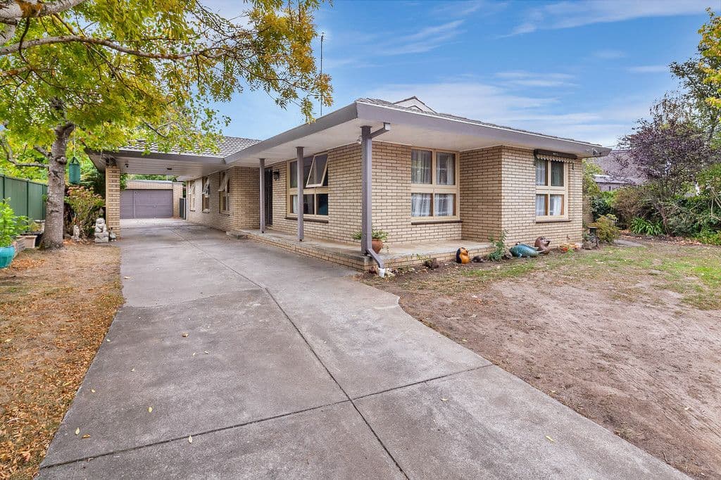 23 Christine Avenue, Alfredton VIC 3350, Alfredton - Image 1
