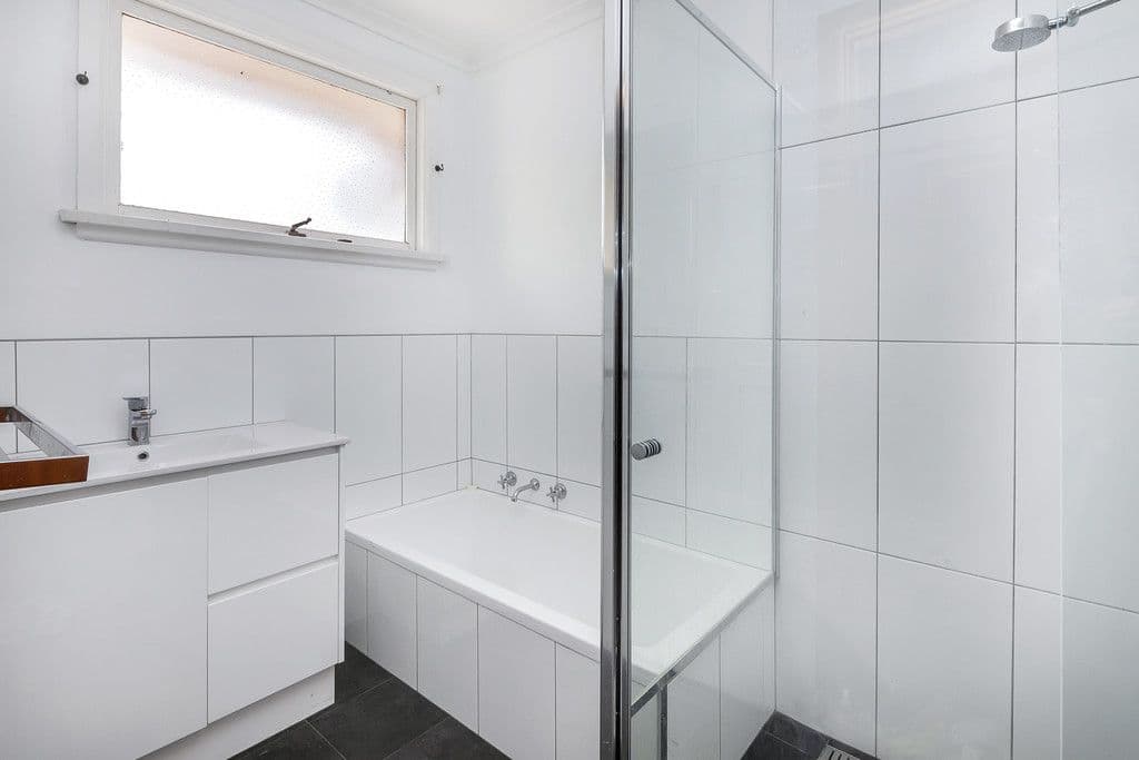 23 Christine Avenue, Alfredton VIC 3350, Alfredton - Thumbnail 7