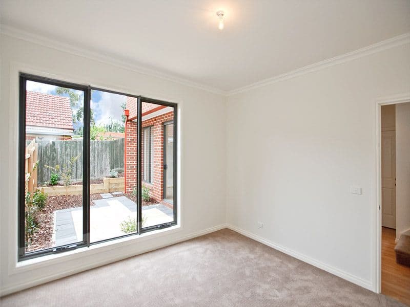 2 Garrawang Lane, BURWOOD EAST VIC 3151, Burwood East - Thumbnail 6