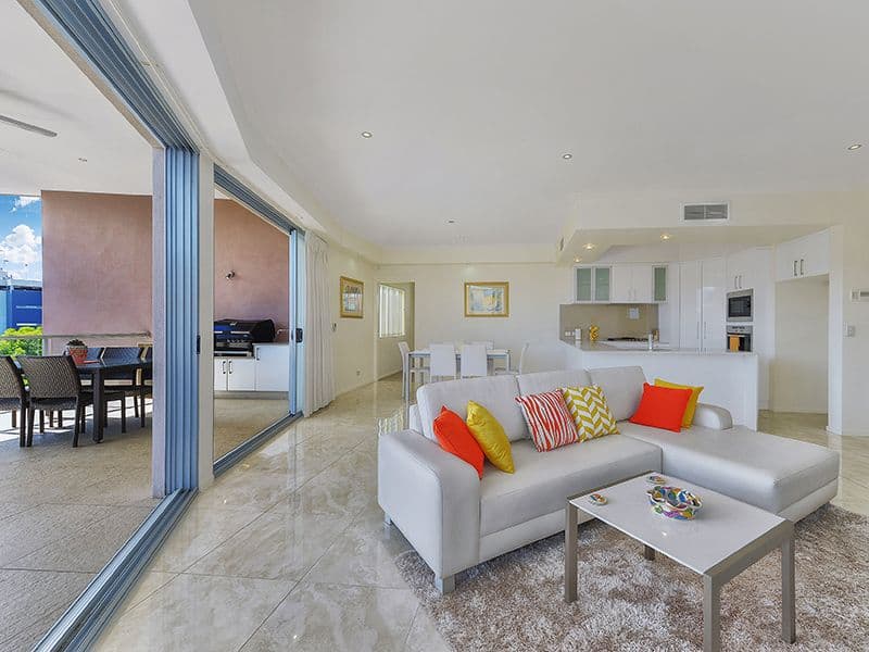 52 Underhill Avenue, Indooroopilly QLD 4068, Indooroopilly - Thumbnail 2