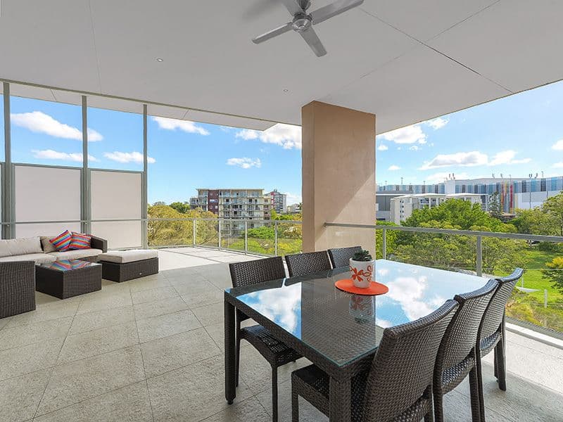 52 Underhill Avenue, Indooroopilly QLD 4068, Indooroopilly - Thumbnail 4