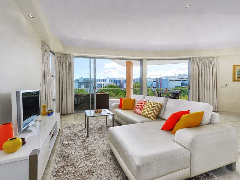 52 Underhill Avenue, Indooroopilly QLD 4068, Indooroopilly - Thumbnail 5