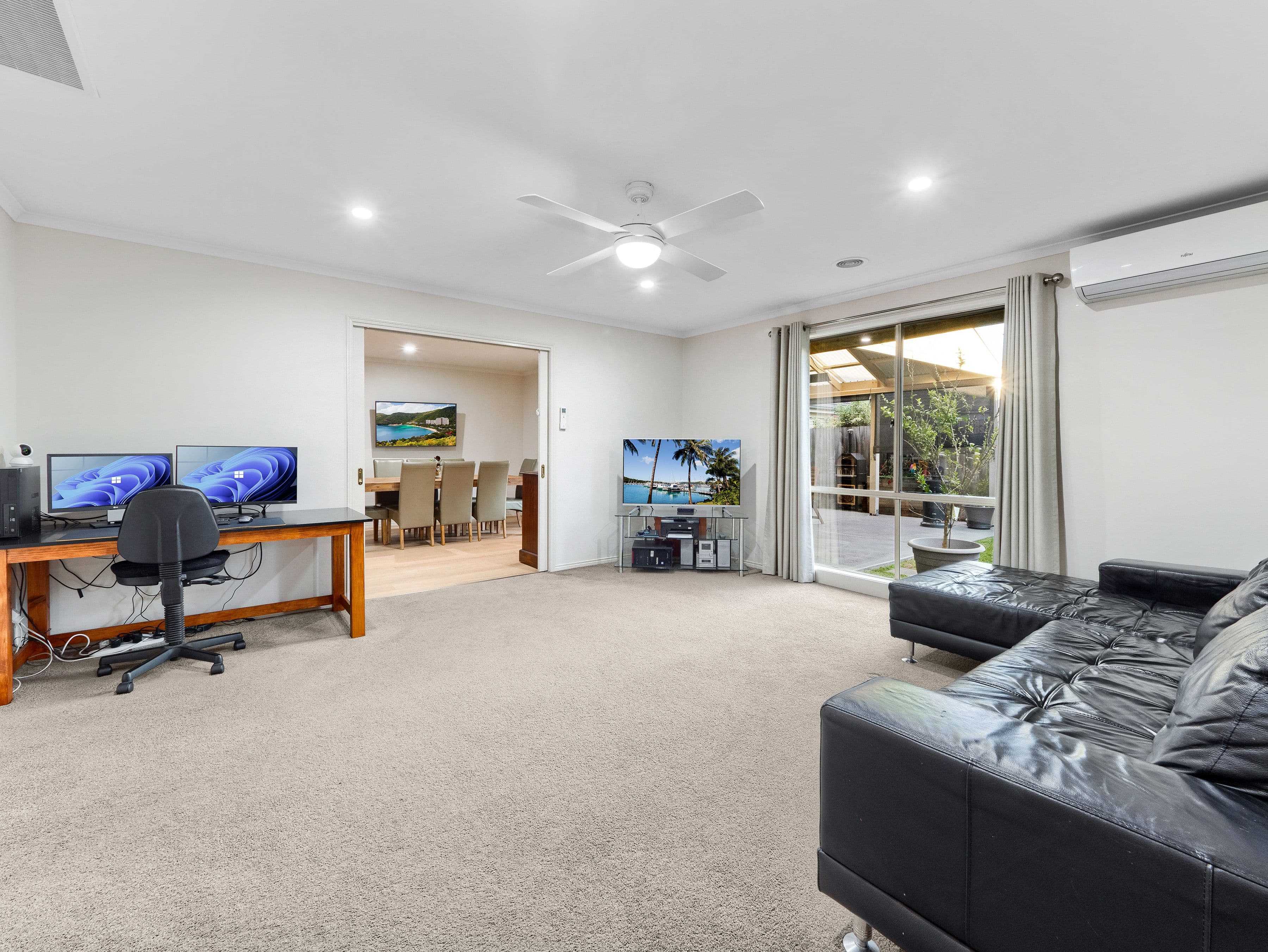 61 Breamlea Way, Cranbourne West VIC 3977, Cranbourne West - Thumbnail 2