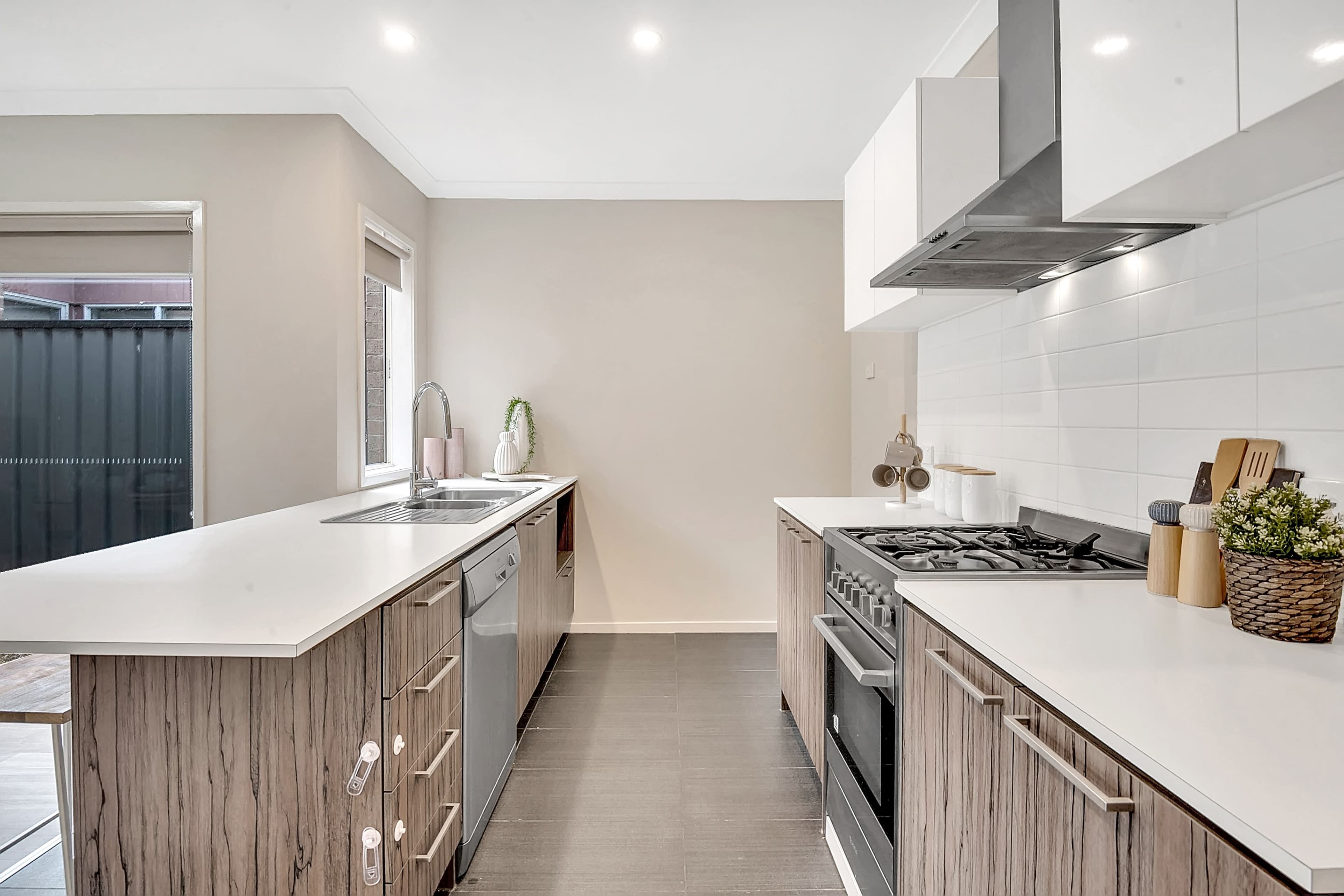 28 Powell Street, Craigieburn VIC 3064, Craigieburn - Thumbnail 2
