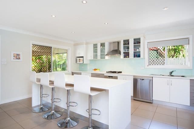 6 Tourmaline Close, BAYVIEW HEIGHTS QLD 4868, Bayview Heights - Thumbnail 2