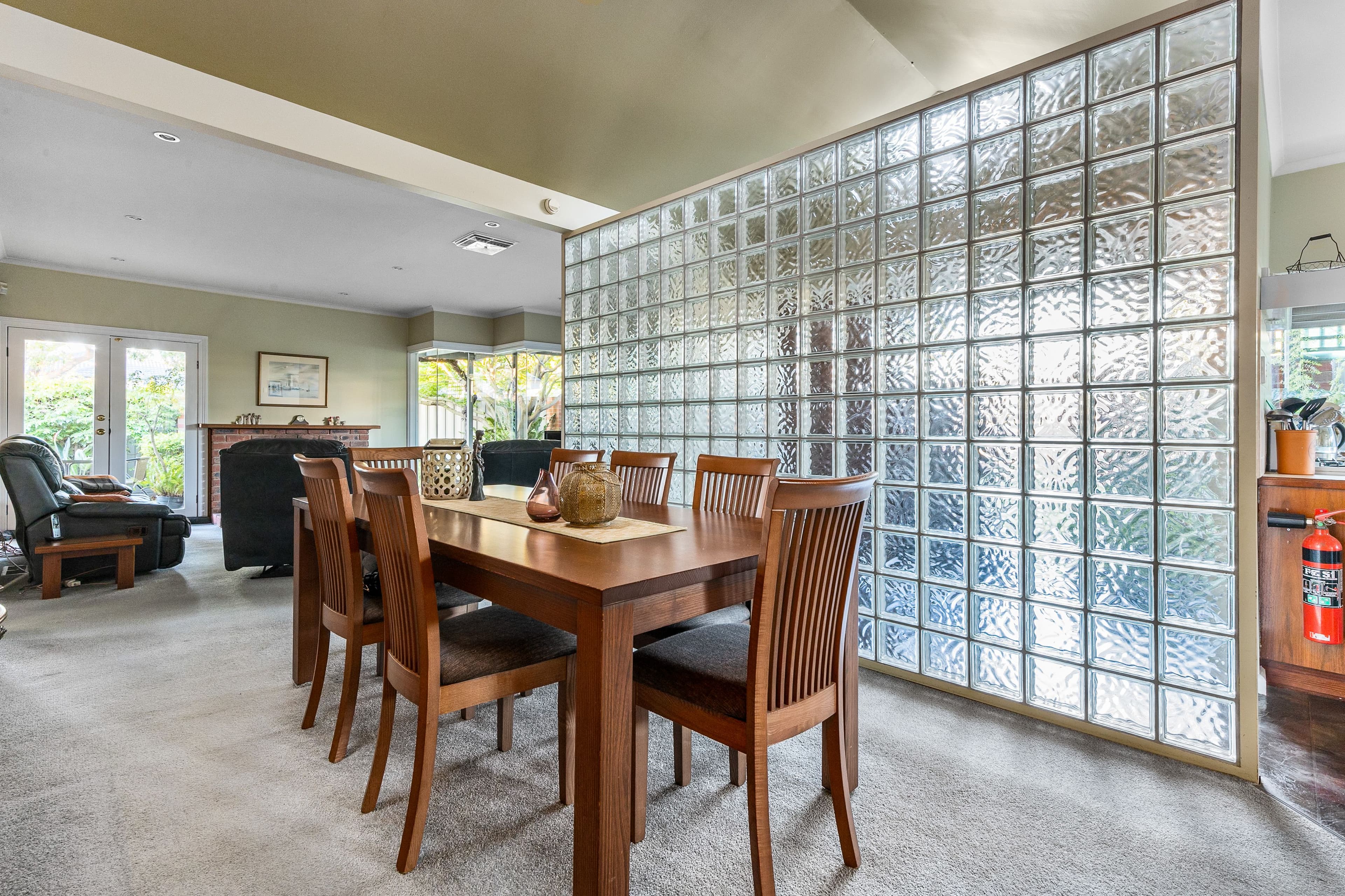16 Civic Parade, Seaholme VIC 3018, Seaholme - Thumbnail 4