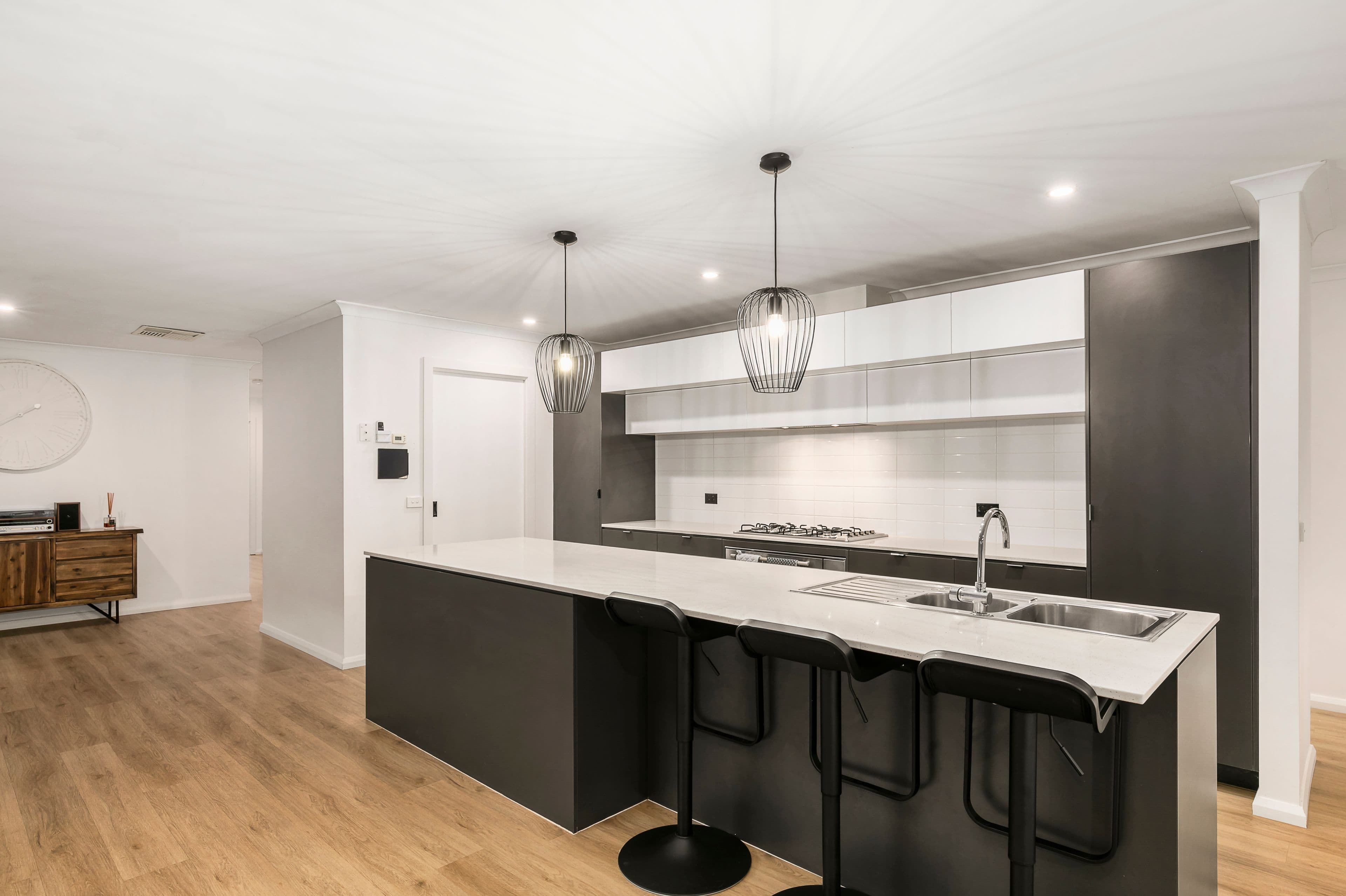 19 Abbotswood Road, Doreen VIC 3754, Doreen - Thumbnail 2