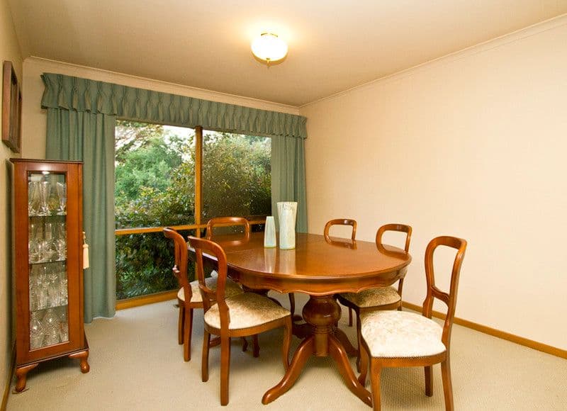12 Chantelle Rise, GREENSBOROUGH VIC 3088, Greensborough - Thumbnail 3