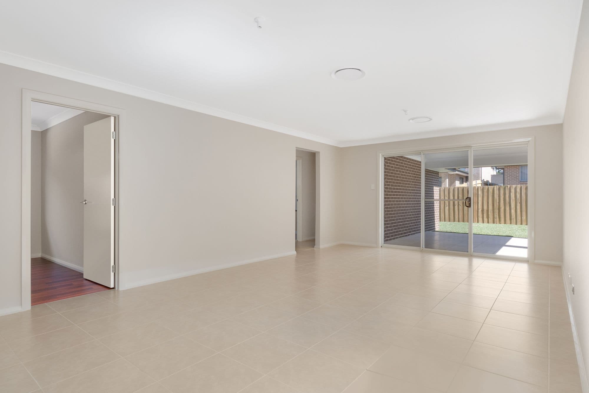 36 Crystal Palace Way, Leppington - Thumbnail 2
