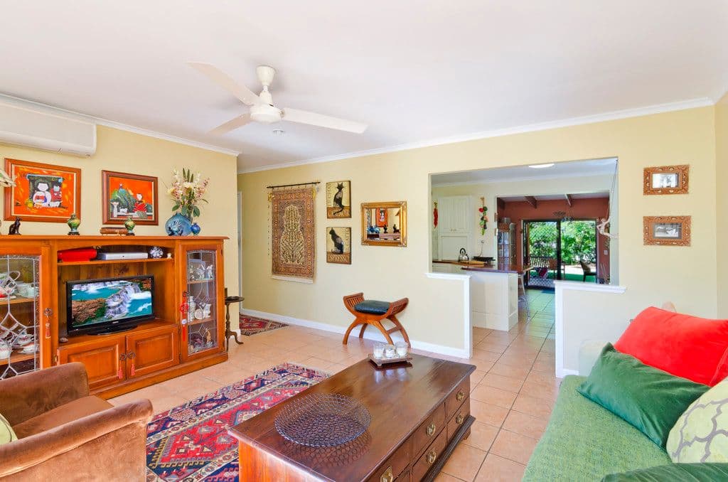 6 Boodera Road, PALM BEACH QLD 4221, Palm Beach - Thumbnail 2