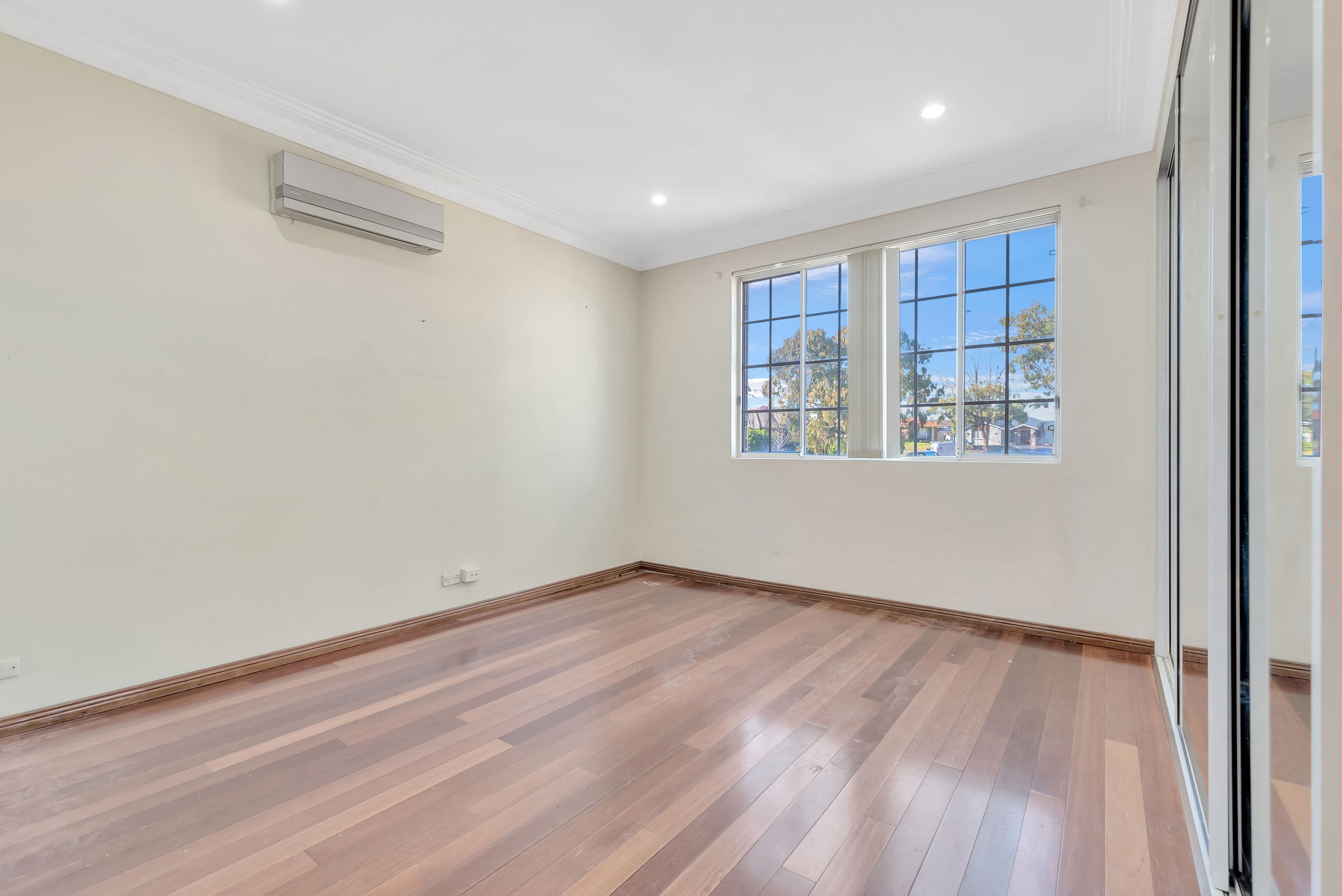 73 Keppel Circuit, Hinchinbrook - Thumbnail 3