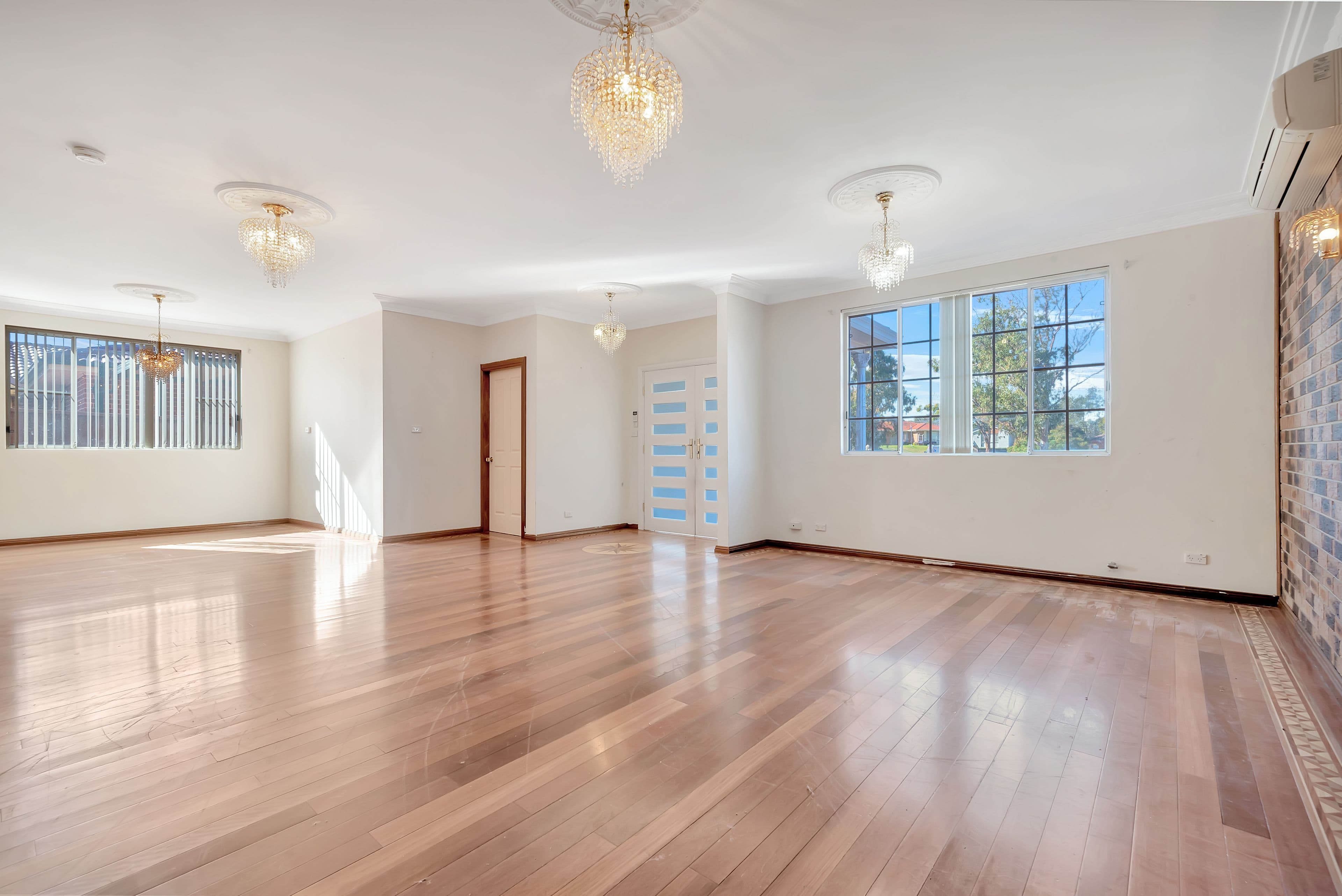 73 Keppel Circuit, Hinchinbrook - Thumbnail 5
