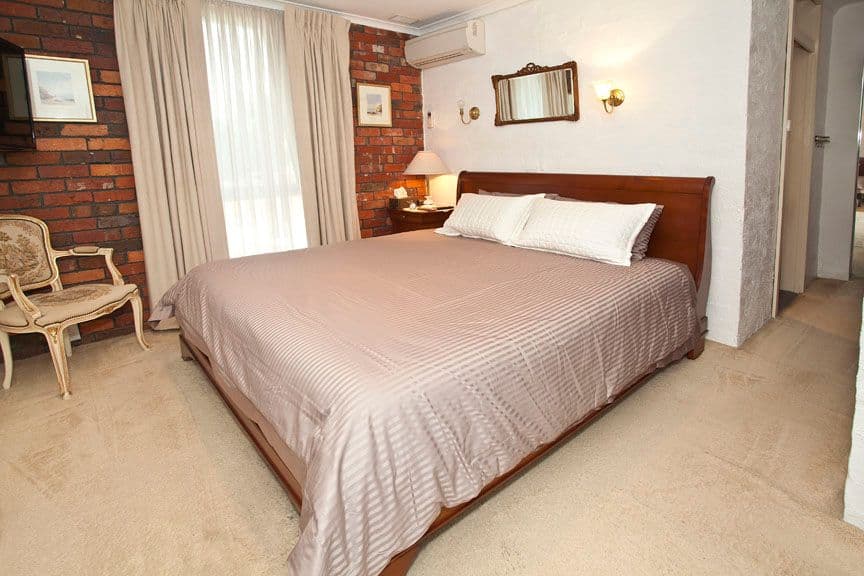 5 Beaumont Place, WHEELERS HILL VIC 3150, Wheelers Hill - Thumbnail 6