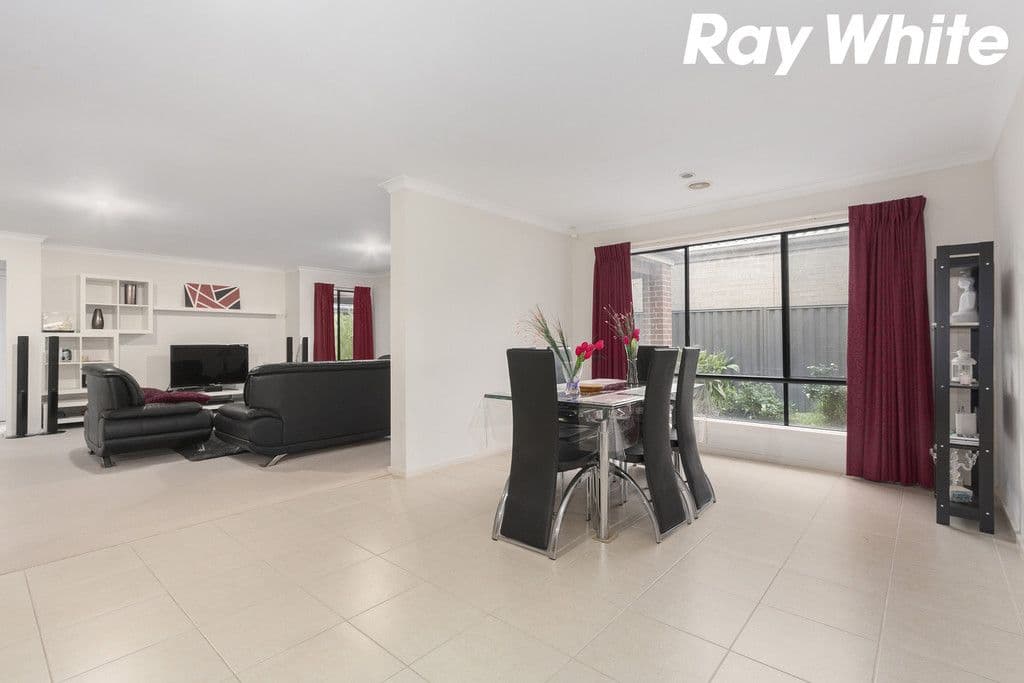 28 Seville Street, Pakenham VIC 3810, Pakenham - Thumbnail 3