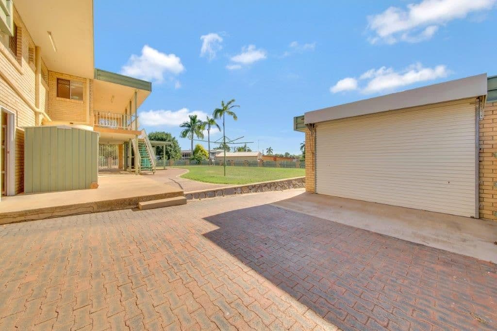 10 J Hickey Avenue, Clinton QLD 4680, Clinton - Thumbnail 2