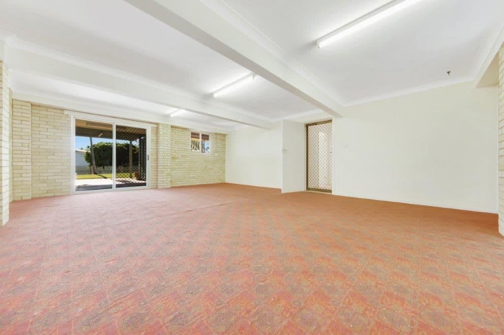 10 J Hickey Avenue, Clinton QLD 4680, Clinton - Thumbnail 4