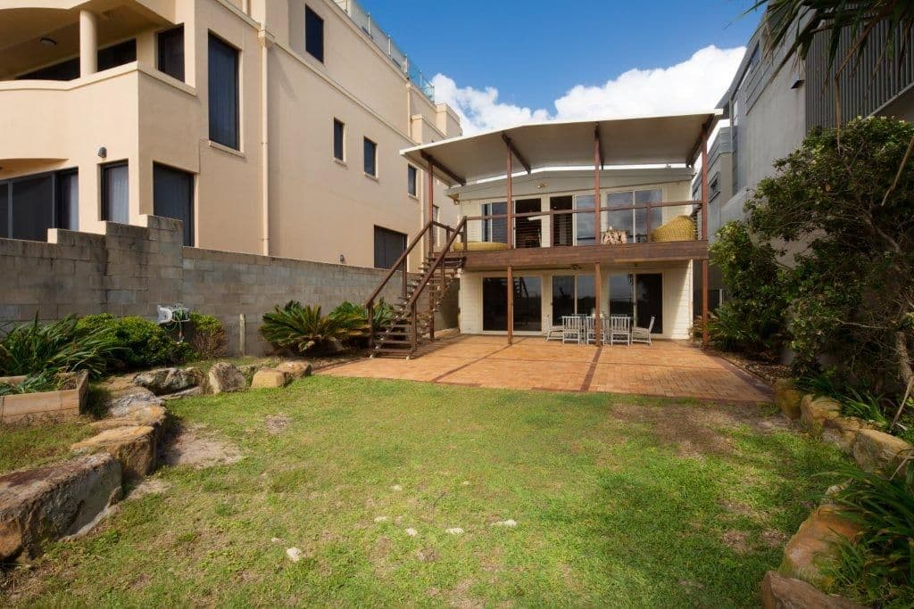 237 Hedges Avenue, MERMAID BEACH QLD 4218, Mermaid Beach - Thumbnail 3