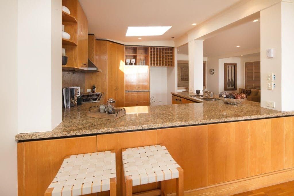 237 Hedges Avenue, MERMAID BEACH QLD 4218, Mermaid Beach - Thumbnail 6