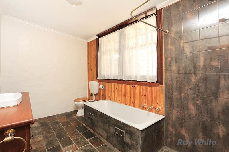 9 Harris Street, Balaklava SA 5461, Balaklava - Thumbnail 2