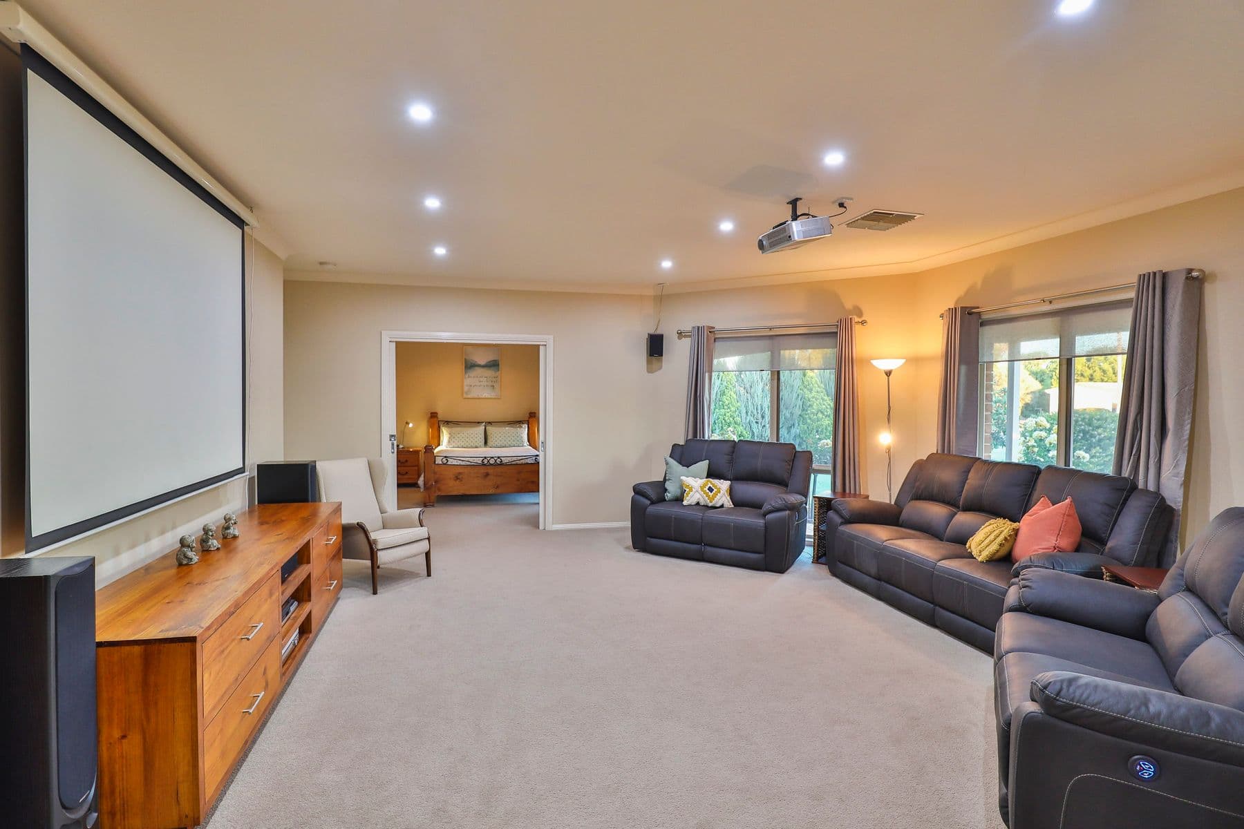 297 Irymple Avenue, Nichols Point - Thumbnail 2