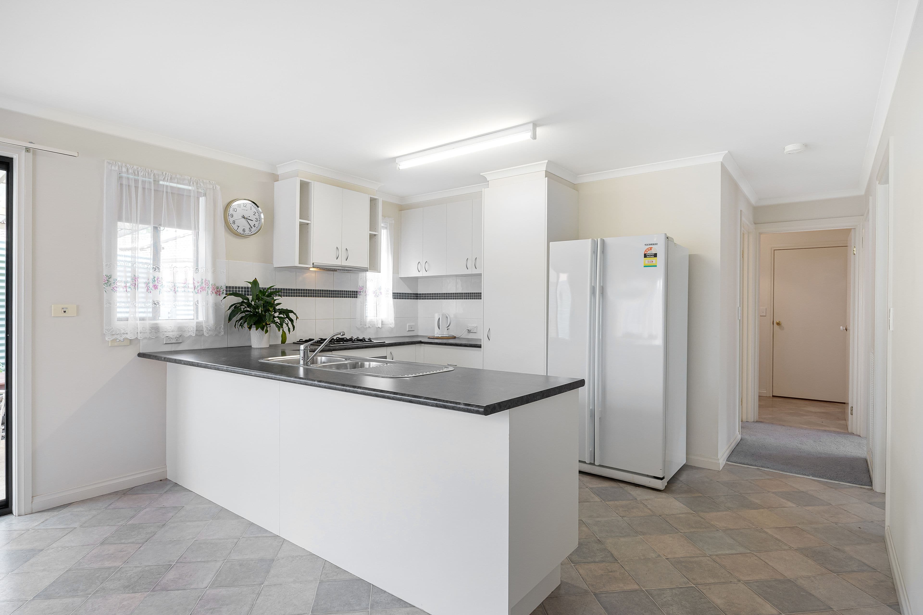 3 Cluden Gardens, Sebastopol VIC 3356, Sebastopol - Thumbnail 7