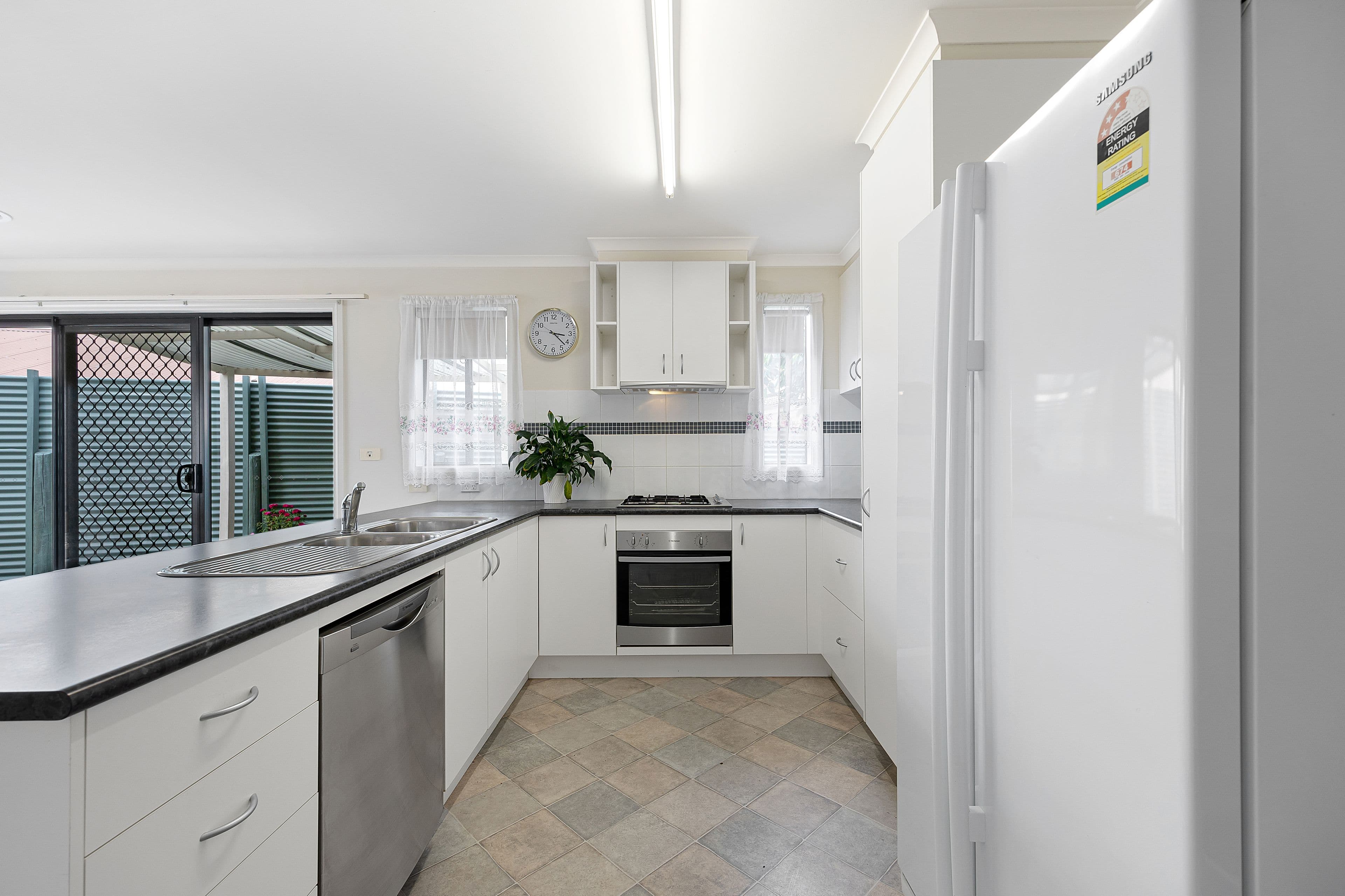 3 Cluden Gardens, Sebastopol VIC 3356, Sebastopol - Thumbnail 8
