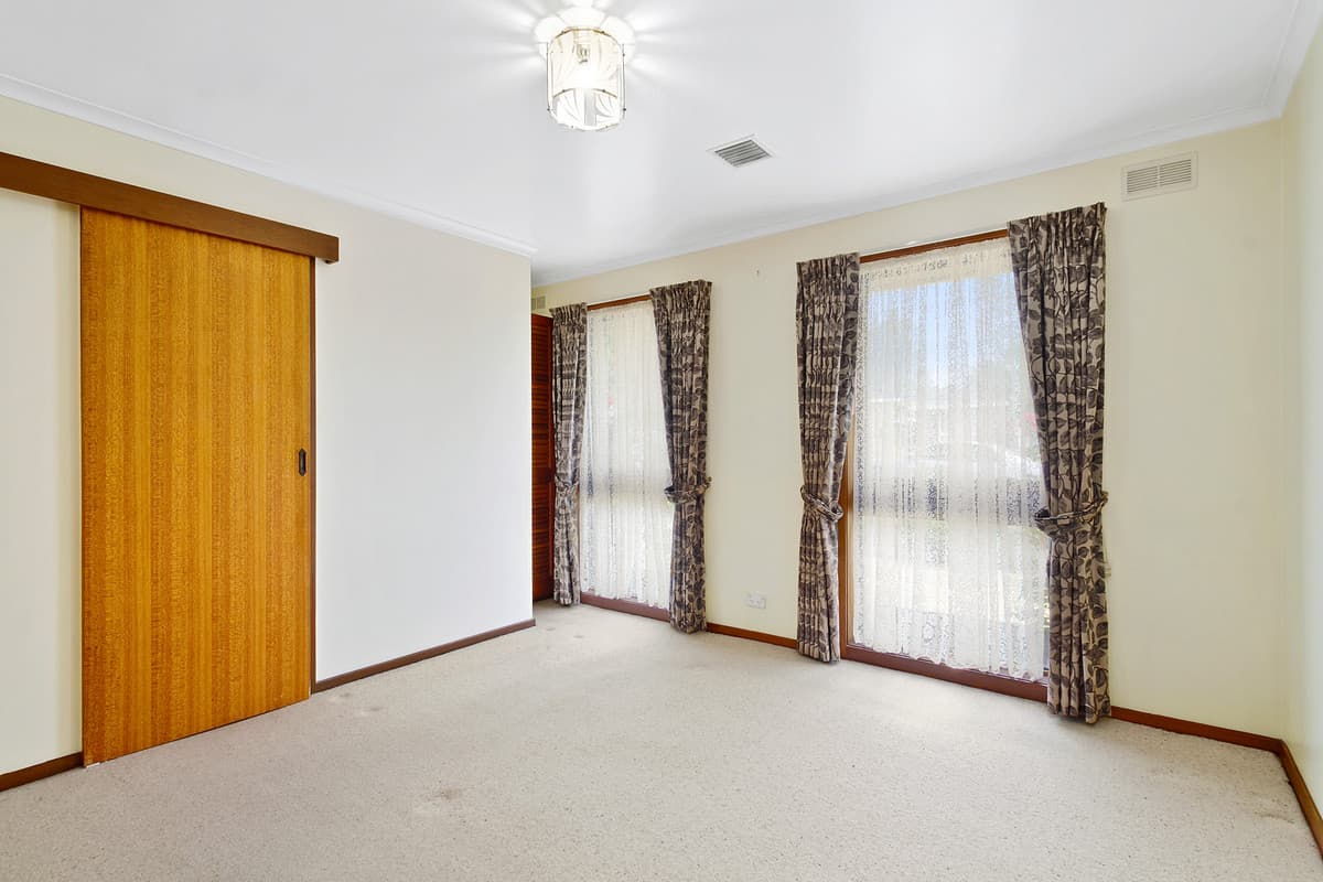 8 Catterick Avenue, Churchill VIC 3842, Churchill - Thumbnail 2