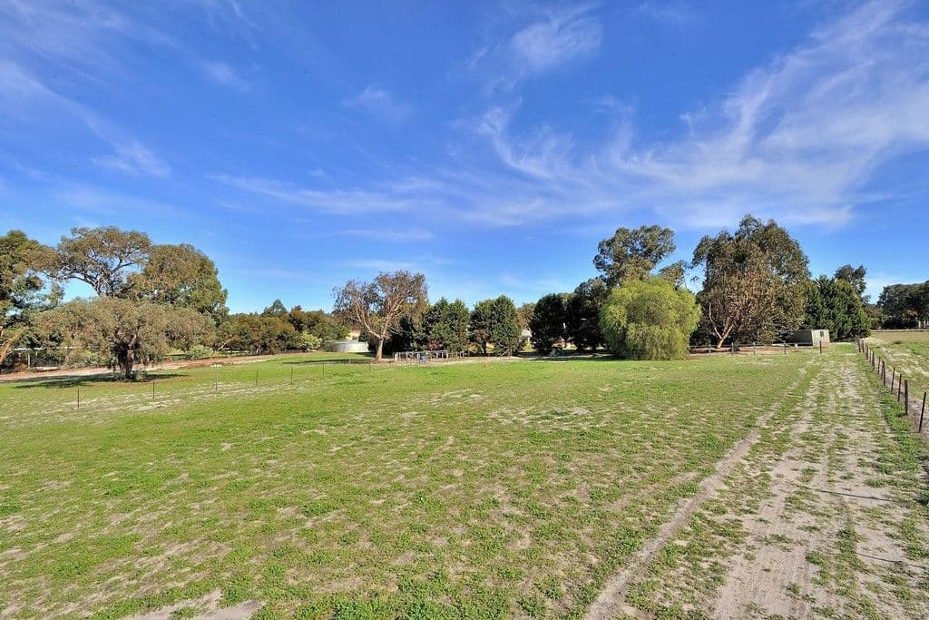 30 Ayrshire Loop, Lower Chittering WA 6084, Lower Chittering - Thumbnail 5