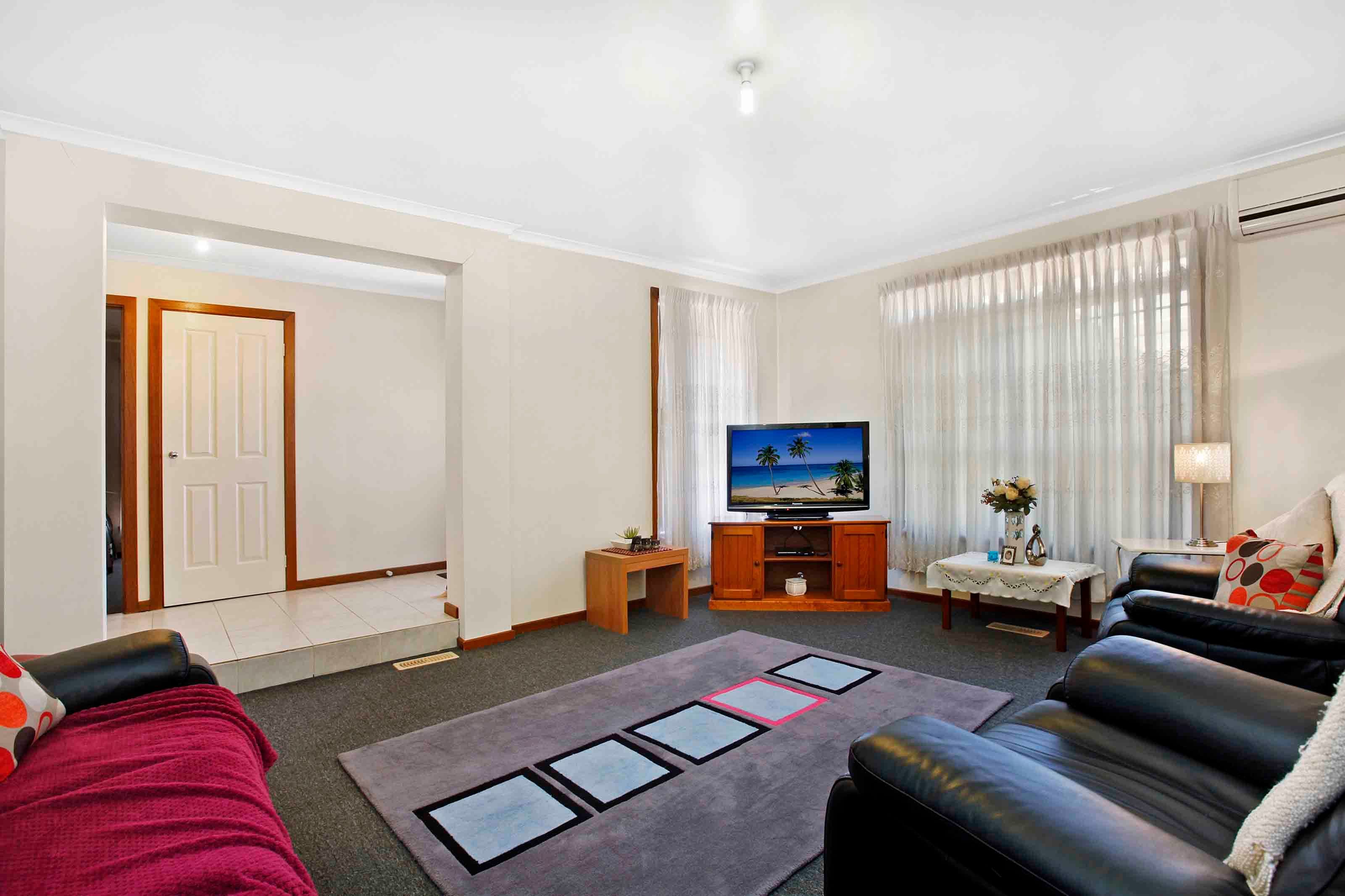 13 Borrowdale Court, MILL PARK VIC 3082, Mill Park - Thumbnail 4