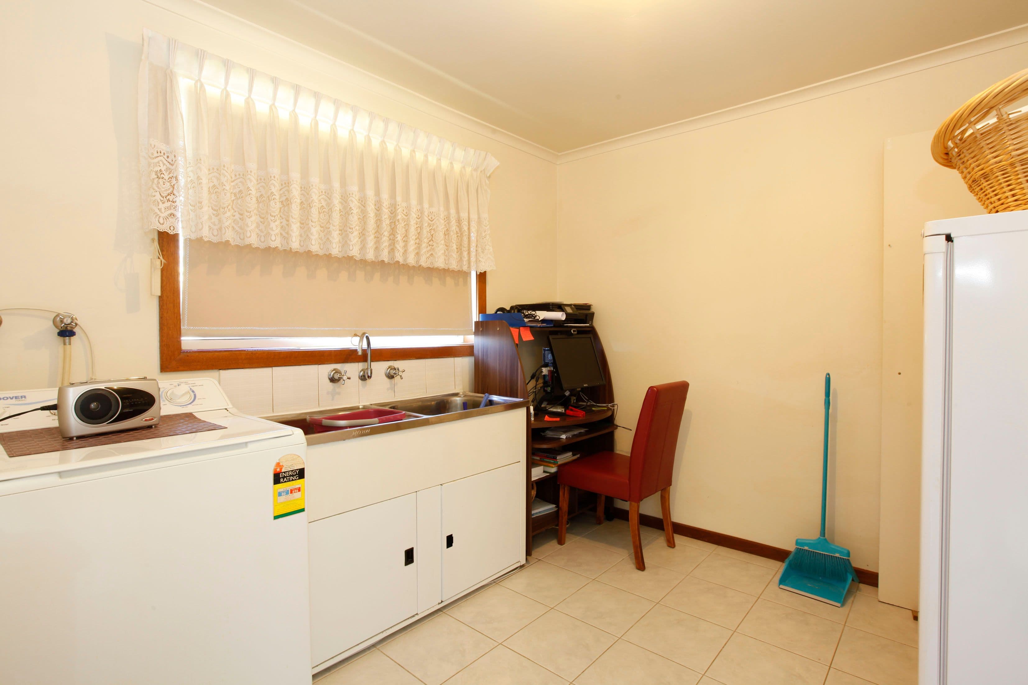 13 Borrowdale Court, MILL PARK VIC 3082, Mill Park - Thumbnail 7