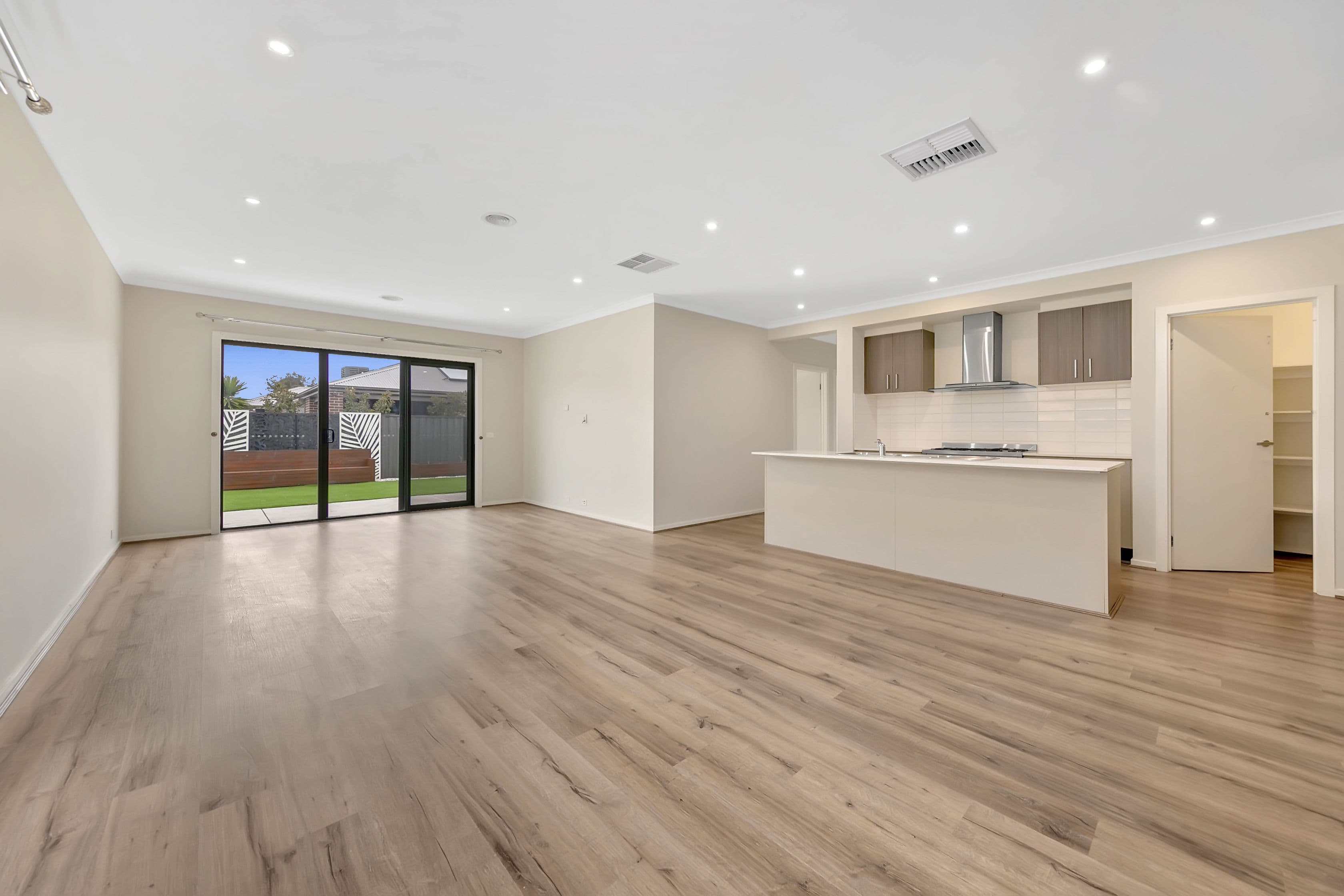 13 Brunton Drive, Mernda VIC 3754, Mernda - Thumbnail 8