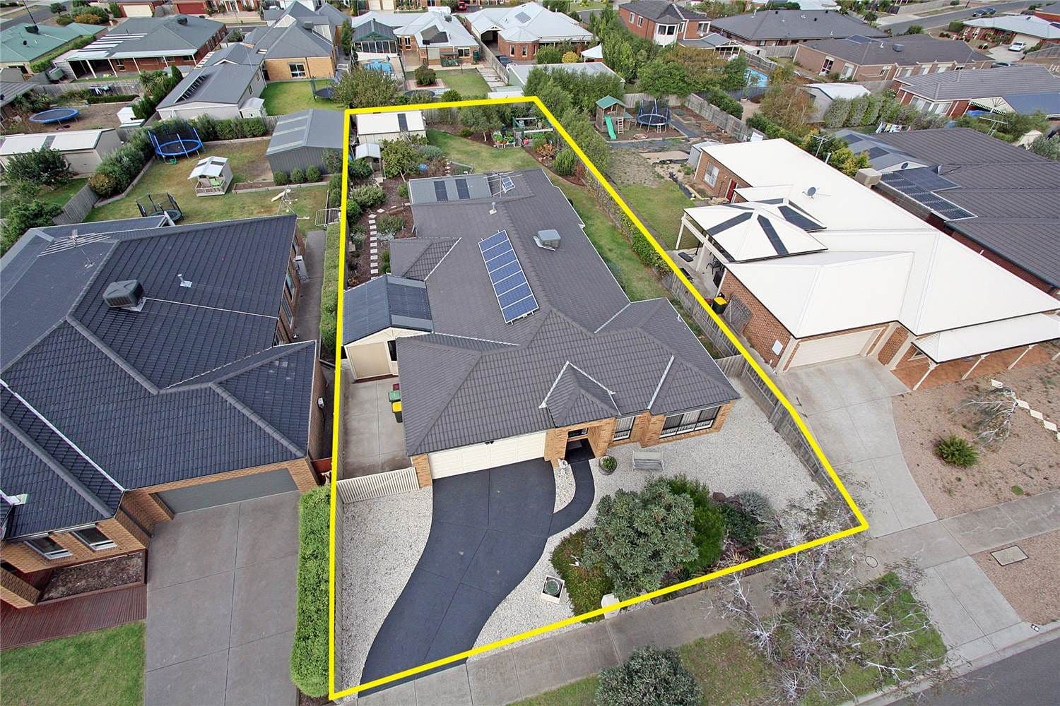 38 Country Gardens Drive, LARA VIC 3212, Lara - Image 1