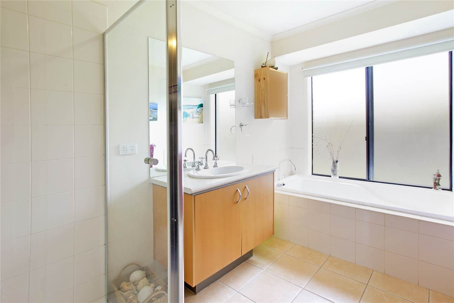 38 Country Gardens Drive, LARA VIC 3212, Lara - Thumbnail 7