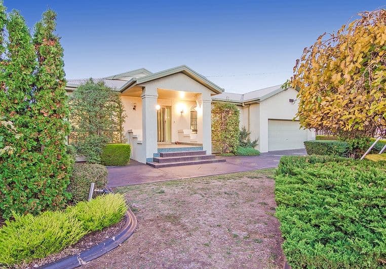 34 Redwood Drive, HOPPERS CROSSING VIC 3029, Hoppers Crossing - Thumbnail 2