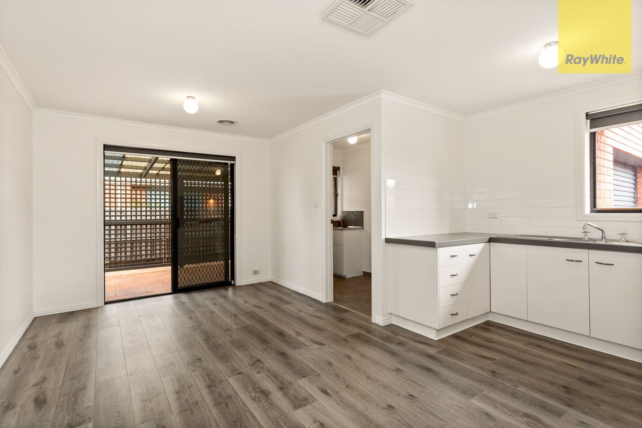 25 Saratoga Crescent, Keilor Downs VIC 3038, Keilor Downs - Thumbnail 4