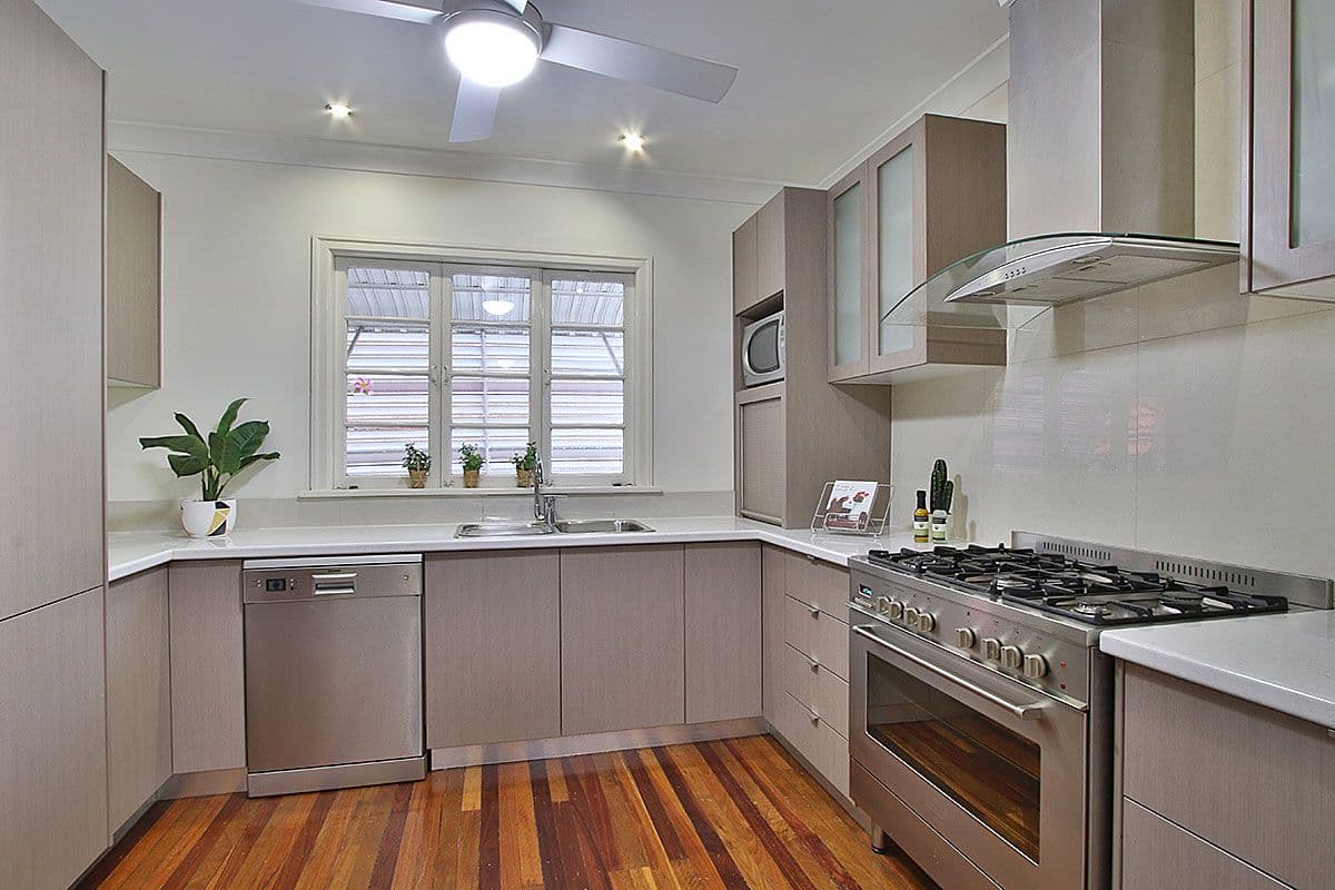 130 Holland Road, Holland Park QLD 4121, Holland Park - Thumbnail 2