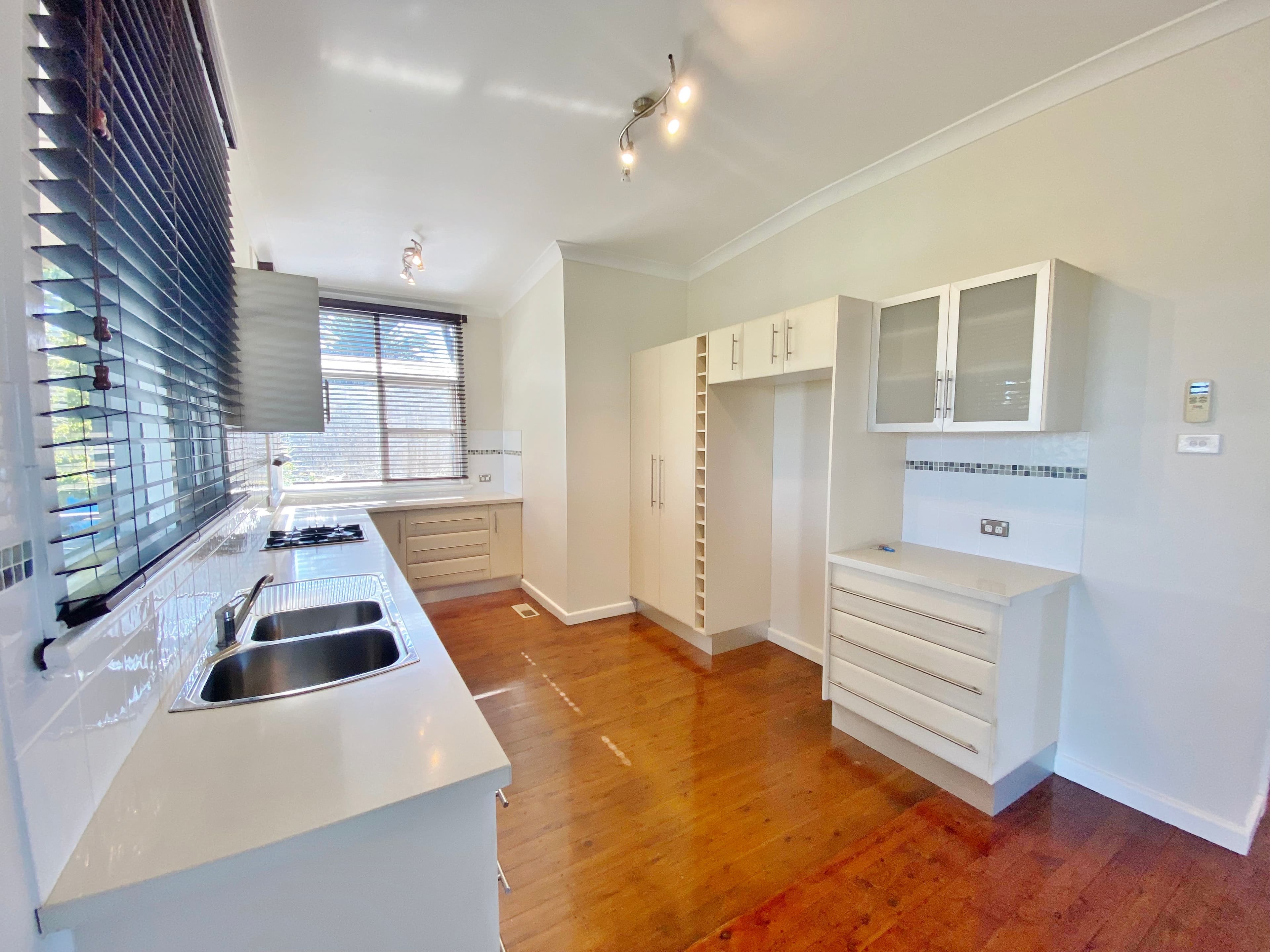 19 Elizabeth Street, Young NSW 2594, Young - Thumbnail 4
