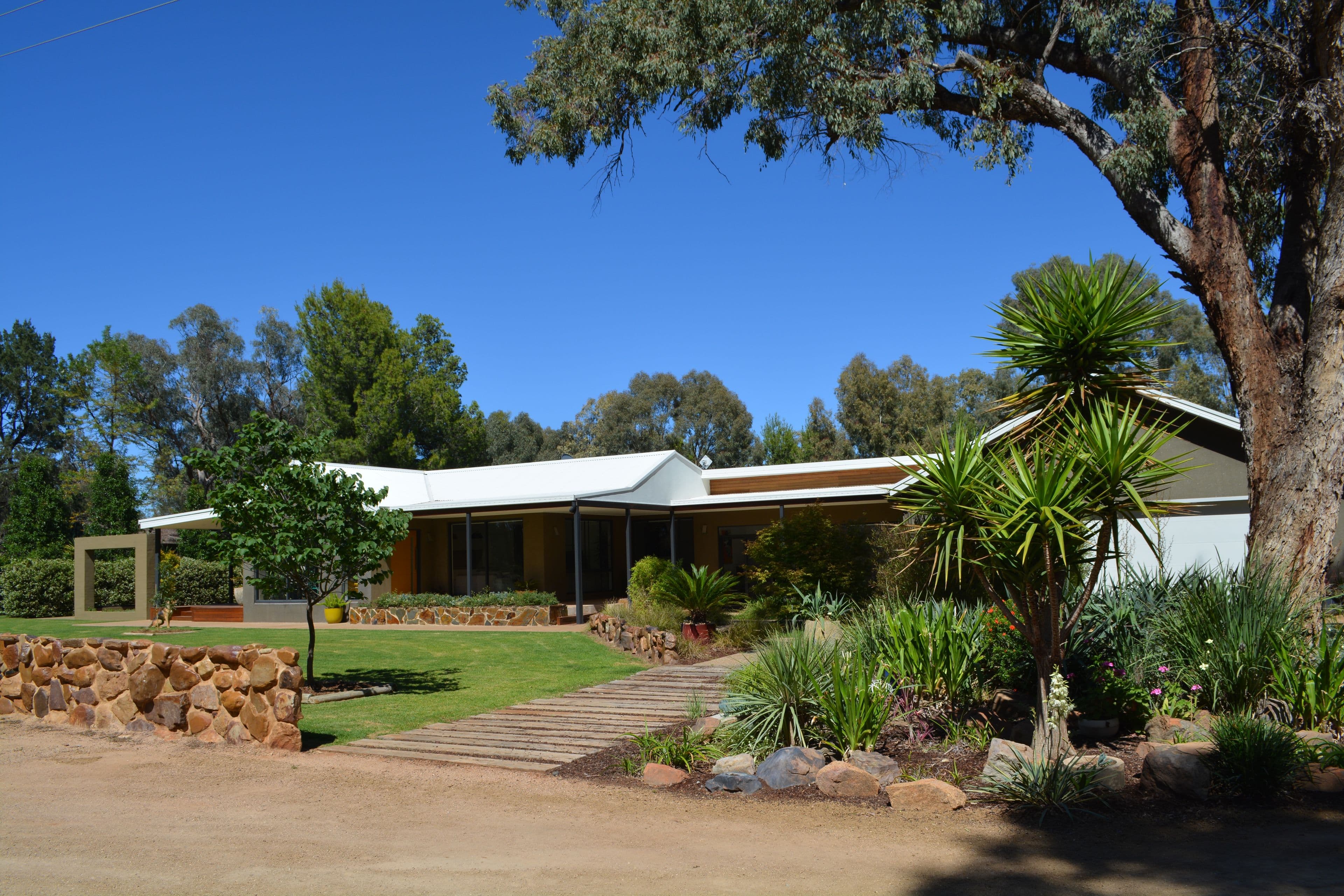 14 Alkira Lane, Parkes - Image 1
