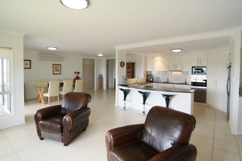 13 Dodson Crescent, MOUNT KYNOCH QLD 4350, Mount Kynoch - Thumbnail 2