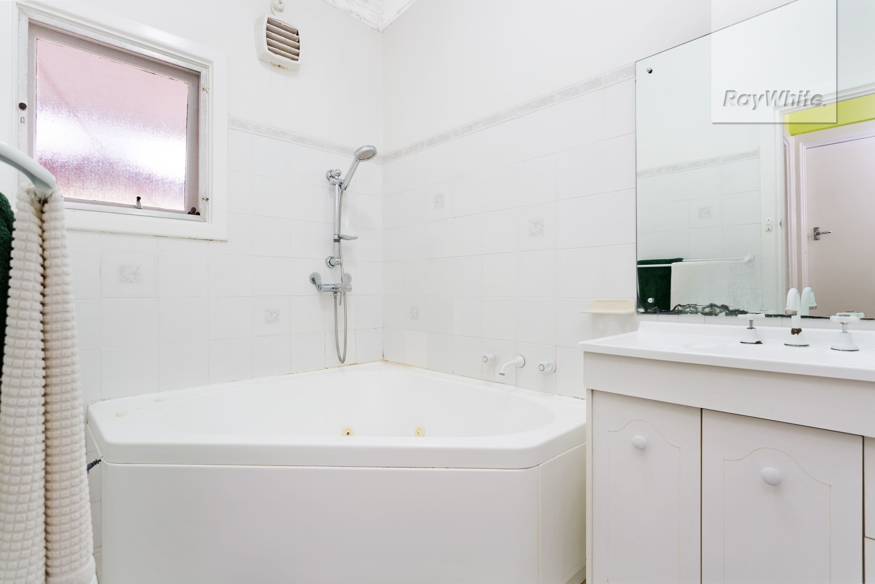 29 Trumper Avenue, Parafield Gardens SA 5107, Parafield Gardens - Thumbnail 6