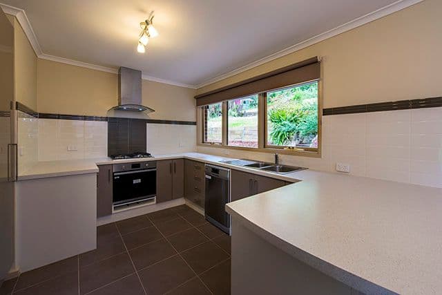 7 Leonard Street, UPWEY VIC 3158, Upwey - Thumbnail 3