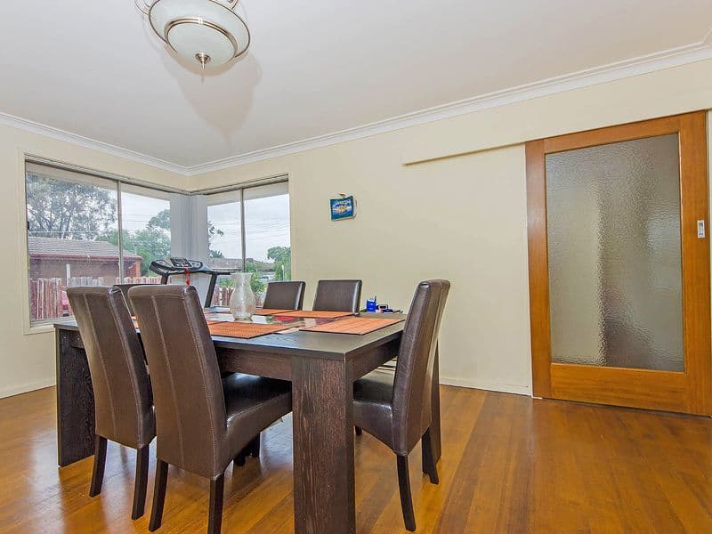 18 Clay Avenue, HOPPERS CROSSING VIC 3029, Hoppers Crossing - Thumbnail 2